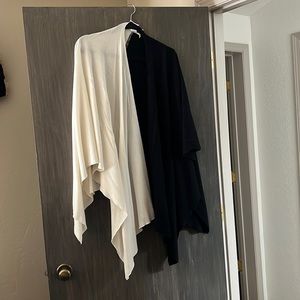 Black/white shawl